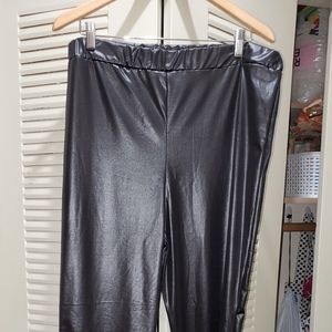"Wet look" leggings